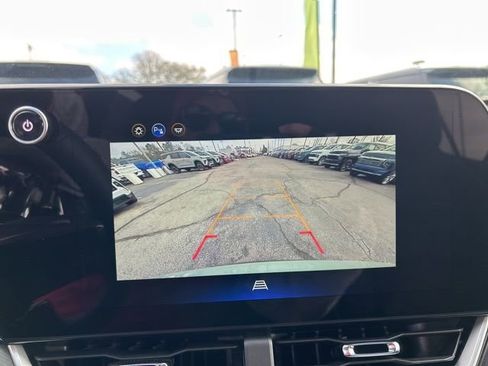 New 2026 Chevrolet Equinox LT w/ LPO, Floor Liner Package image 21