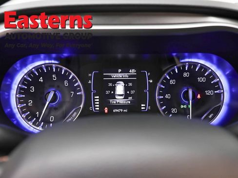 Used 2020 Chrysler Pacifica Touring-L FWD image 18