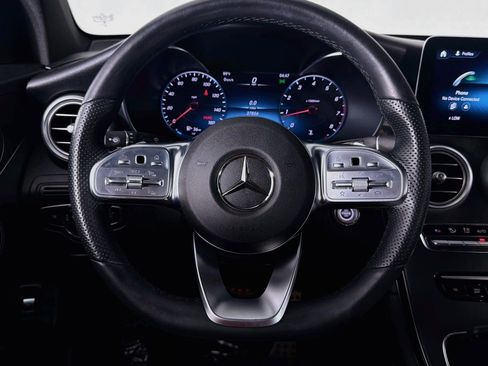 Certified 2022 Mercedes-Benz GLC 300 4MATIC w/ AMG Line image 19