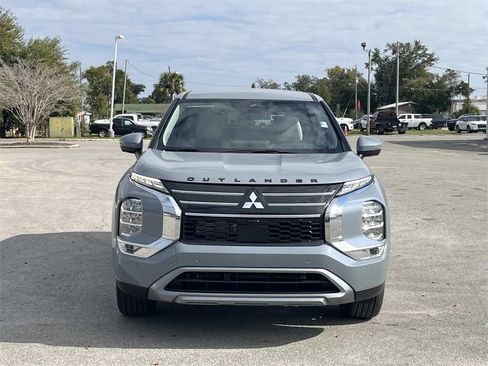 New 2026 Mitsubishi Outlander SE image 8