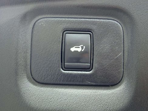 Used 2015 Nissan Pathfinder SL w/ Trailer Tow Package AWD/4WD image 6