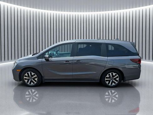 Certified 2025 Honda Odyssey EX-L image 9