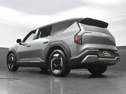 Used 2024 Kia EV9 Light Long Range image 56