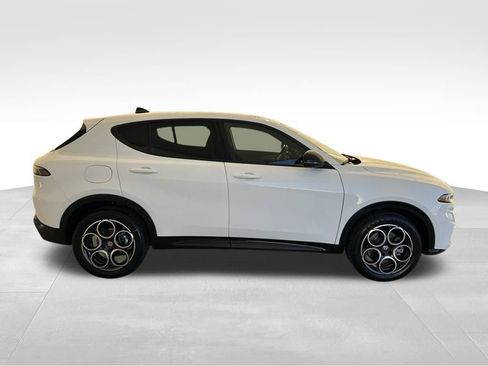 New 2025 Alfa Romeo Tonale image 4