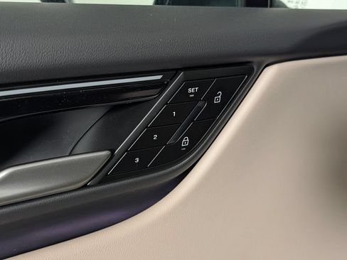 New 2026 Porsche Macan Electric RWD image 27
