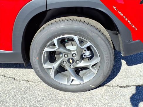 New 2026 Chevrolet Trax LT w/ Driver Confidence Package image 11