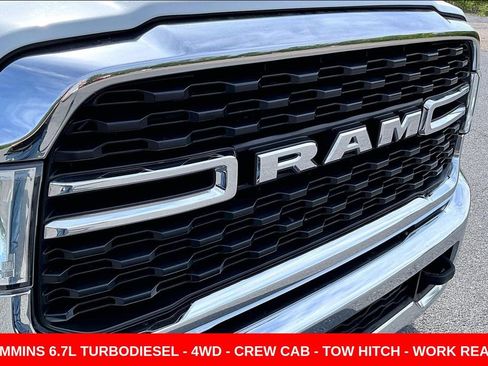 Used 2024 RAM 2500 Big Horn AWD/4WD image 32