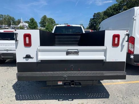 New 2025 Ford F450 XL w/ XL Chrome Package image 18