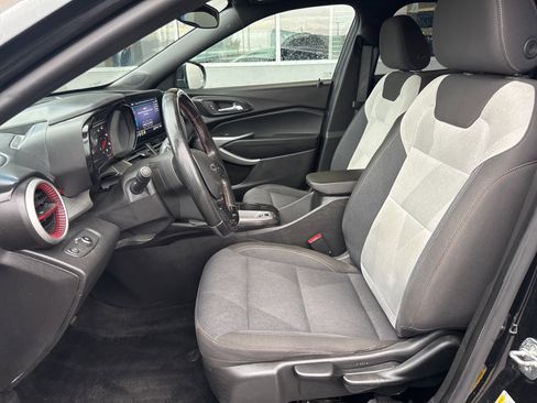 Used 2024 Chevrolet Trax RS w/ Driver Confidence Package image 18