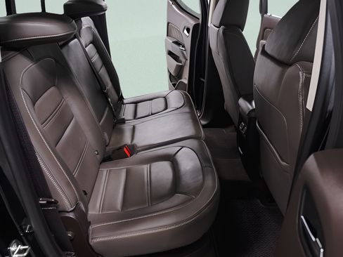 Used 2022 GMC Canyon Denali AWD/4WD image 35