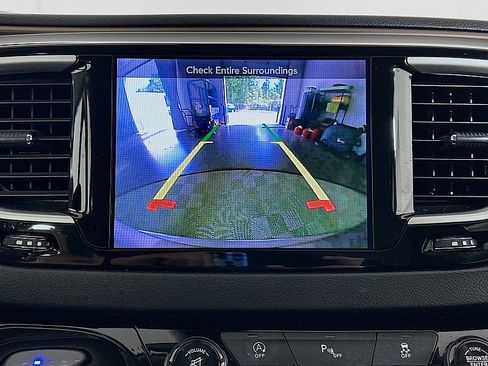 Used 2017 Chrysler Pacifica Touring-L FWD image 15