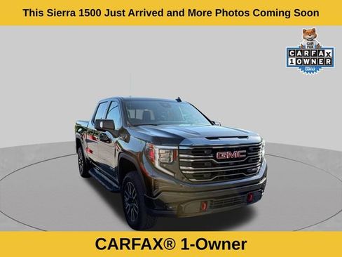 Used 2023 GMC Sierra 1500 AT4 w/ AT4 Premium Package AWD/4WD image 3