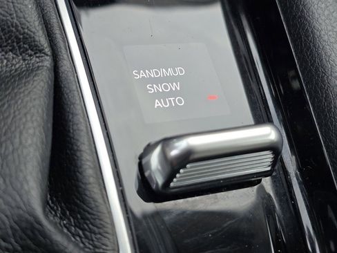 Used 2022 Jeep Compass Limited image 15