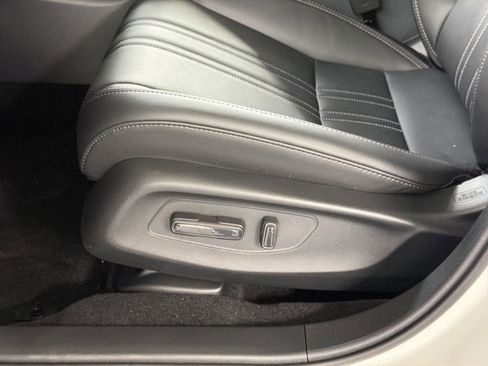 New 2026 Honda HR-V EX-L image 14