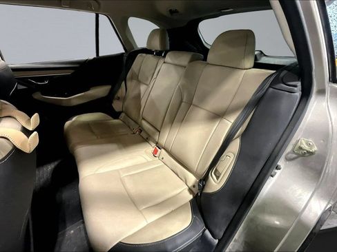 Used 2020 Subaru Outback Limited AWD/4WD image 18