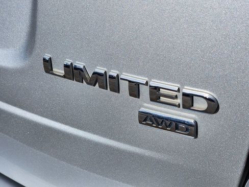 Used 2012 Ford Edge Limited image 15