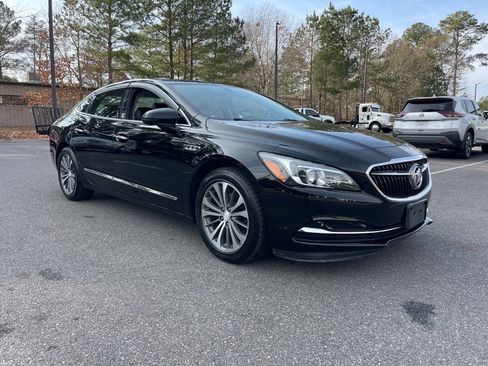 Used 2018 Buick LaCrosse Essence w/ Sun and Shade Package image 4