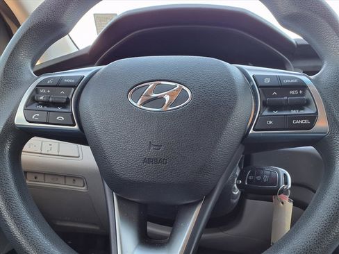Used 2018 Hyundai Sonata SE image 16