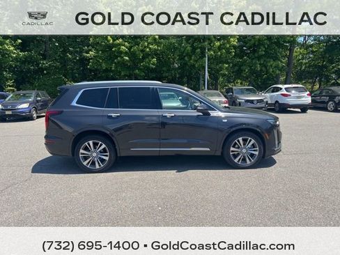 Used 2020 Cadillac XT6 Premium Luxury w/ Platinum Package AWD/4WD image 4