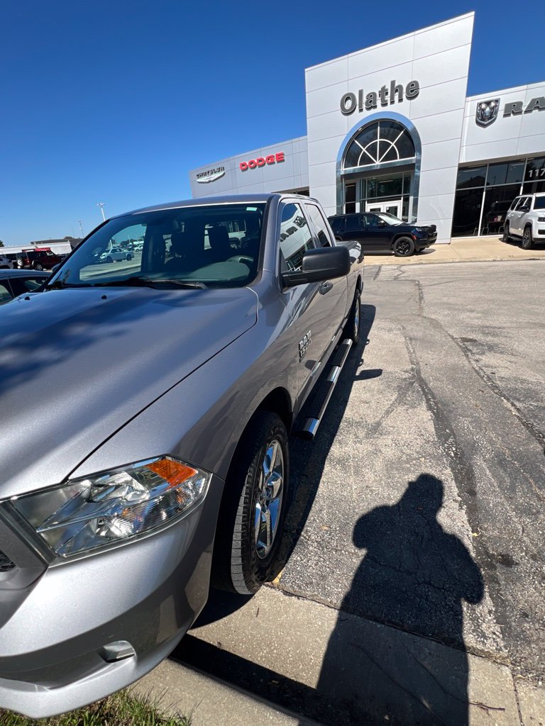 Used 2019 RAM 1500 Express w/ Express Value Package AWD/4WD image 6