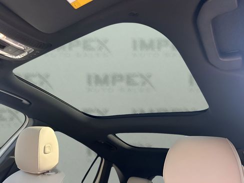 Used 2025 Mercedes-Benz GLA 250 image 12