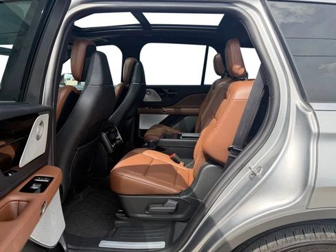 Used 2021 Lincoln Aviator Reserve w/ Equipment Group 201A AWD/4WD image 28