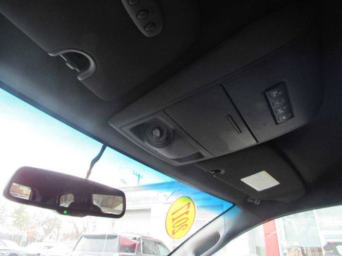 Used 2017 Dodge Grand Caravan GT image 19