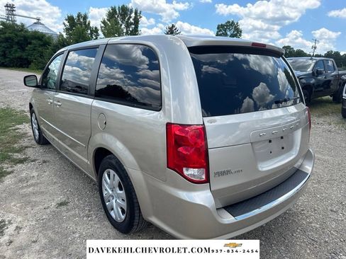 Used 2014 Dodge Grand Caravan SE w/ Quick Order Package 29E SE FWD image 3