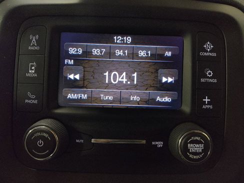 Used 2019 Jeep Renegade Sport image 25