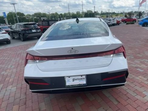 Used 2024 Hyundai Elantra Limited FWD image 8