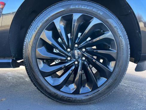 Used 2020 Lincoln Navigator L Reserve w/ Equipment Group 208A Reserve image 25