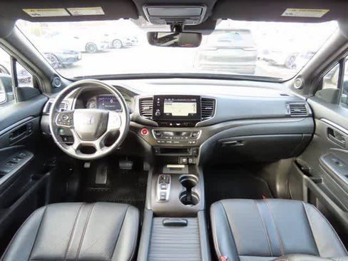 Used 2023 Honda Passport TrailSport image 17