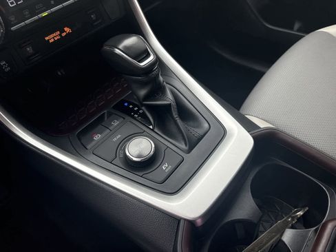 Used 2019 Toyota RAV4 Limited w/ Limited Grade Weather Package AWD/4WD image 29