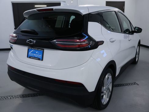 Used 2022 Chevrolet Bolt LT w/ Driver Confidence Package image 7