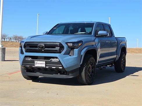 New 2026 Toyota Tacoma SR5 image 3