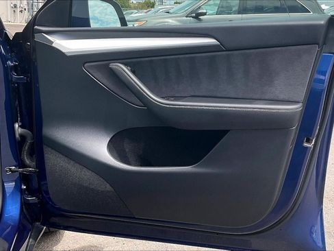 Used 2023 Tesla Model Y Performance AWD/4WD image 22