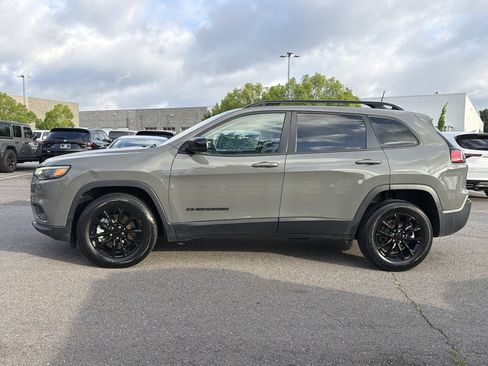 Used 2023 Jeep Cherokee Altitude Lux AWD/4WD image 6