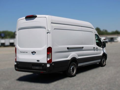 Used 2024 Ford Transit 250 148 High Roof Extended w/ Load Area Protection Package RWD image 5