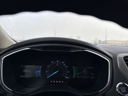 Used 2019 Ford Fusion SE image 9