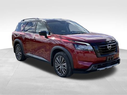 Certified 2022 Nissan Pathfinder SL w/ SL Premium Package image 3