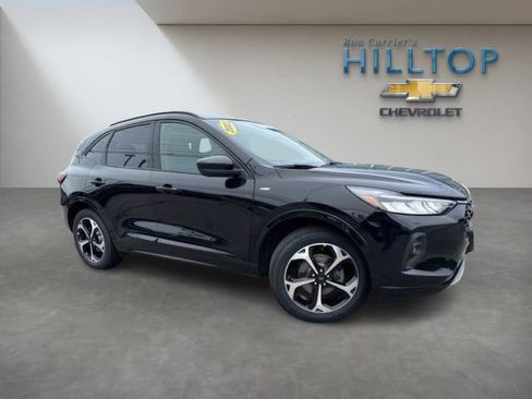 Used 2023 Ford Escape ST-Line Select w/ Tech Pack #2 AWD/4WD image 2