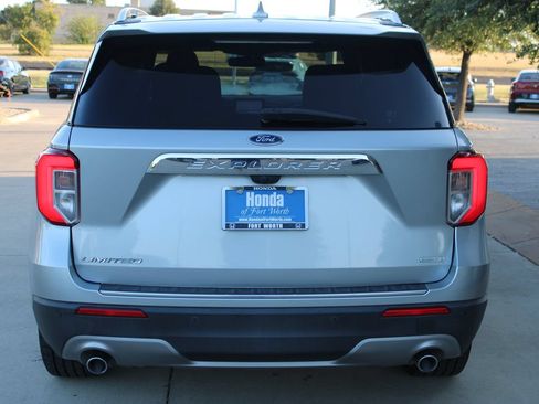Used 2020 Ford Explorer Limited RWD image 5