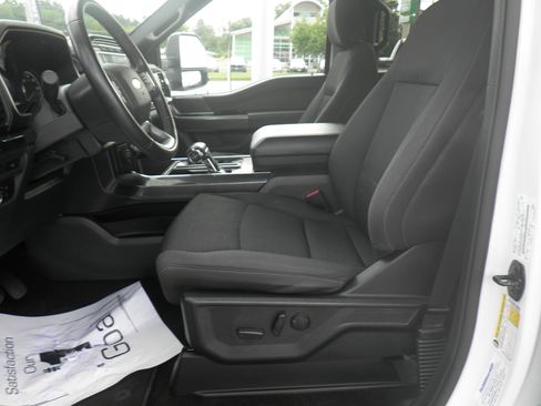 Certified 2022 Ford F150 XLT w/ Equipment Group 302A High image 18