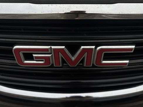 Used 2021 GMC Terrain SLE w/ Driver Convenience Package image 30