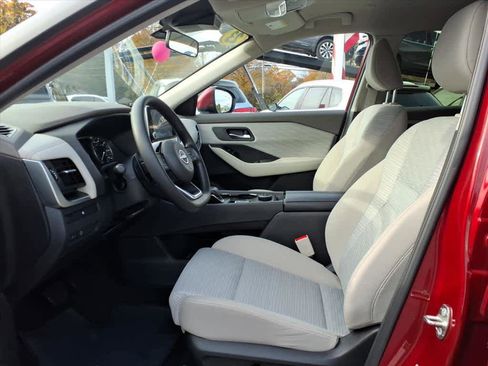 Certified 2023 Nissan Rogue SV image 11