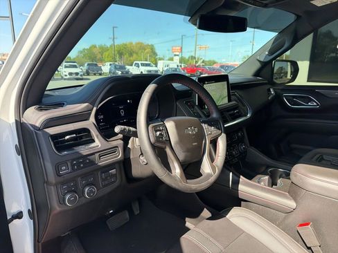 Used 2024 Chevrolet Tahoe RST w/ Luxury Package image 3