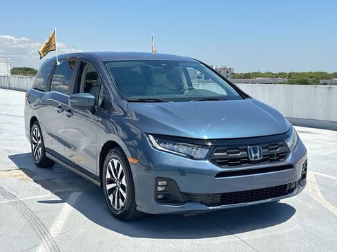 Used 2025 Honda Odyssey EX-L image 1