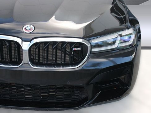 Certified 2023 BMW M5 image 11