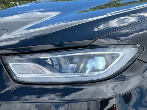 Used 2024 Chrysler Pacifica Limited FWD image 46