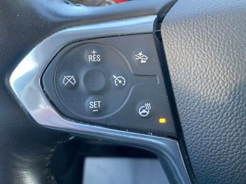 Used 2021 Chevrolet Traverse LT w/ LPO, Floor Liner Package AWD/4WD image 9